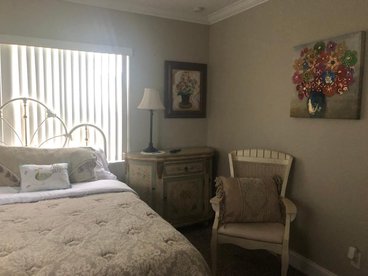 Villa Olivia Guest Rooms Hollywood Exterior photo